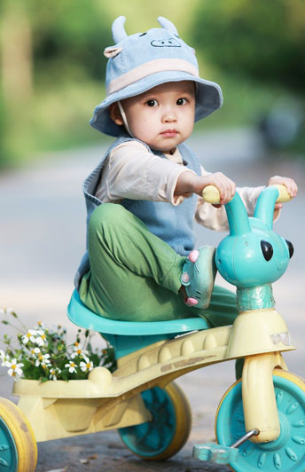 babies r us sun hat